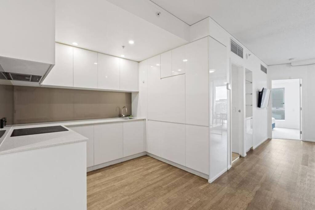 Lovely 2- Bedroom Rental Unit With Free Parking Brisbane Exterior foto